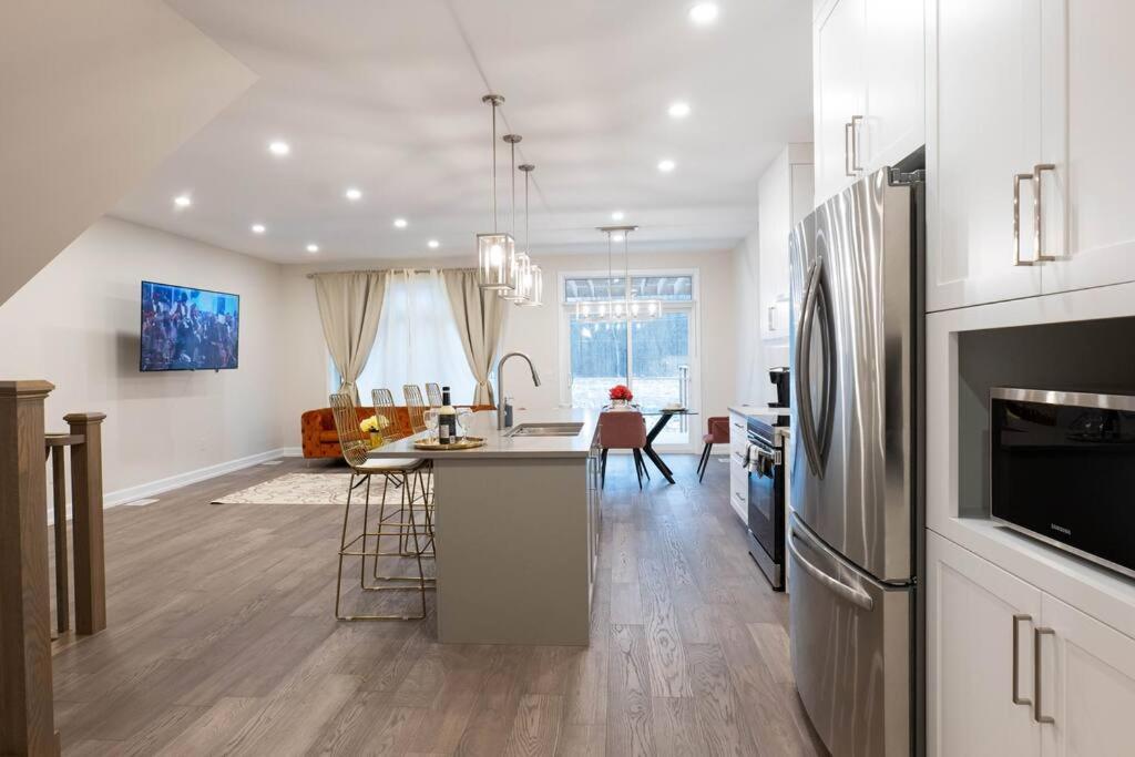 Apartament Luxury Niagara 3 Bdr Townhouse /Garage Zewnętrze zdjęcie