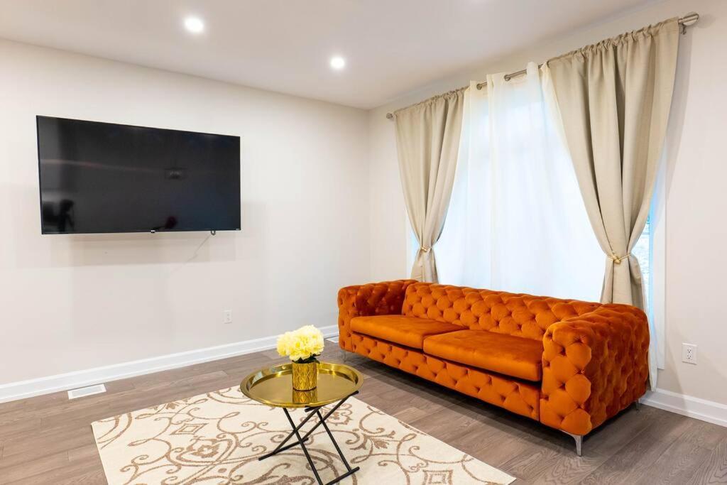 Apartament Luxury Niagara 3 Bdr Townhouse /Garage Zewnętrze zdjęcie
